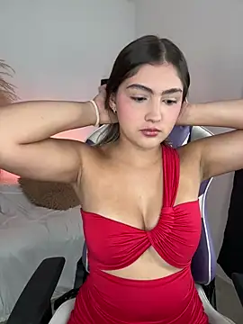 sofia henaok online show from December 2025 07:33:02 PM