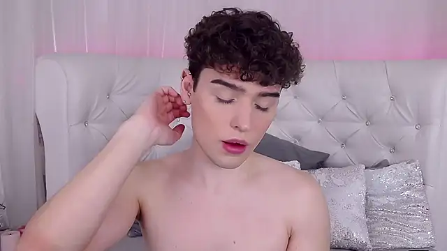 RobbyCharming online show from October 2025 03:51:02 AM