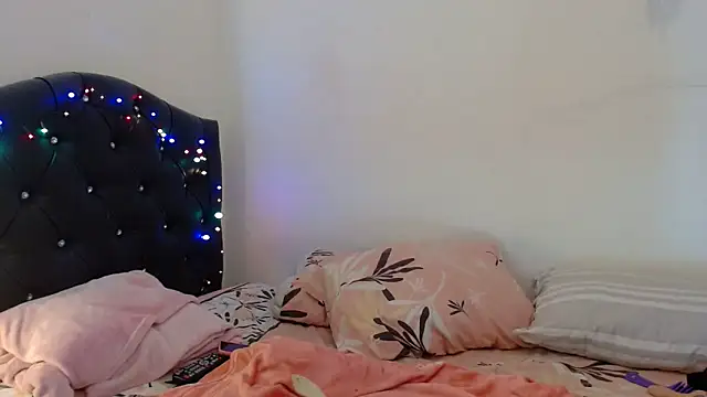 Snapshot of gooddes303salome chatting on September 2025 08:52:01 AM gooddes303salome online show from September 2025 08:52:01 AM