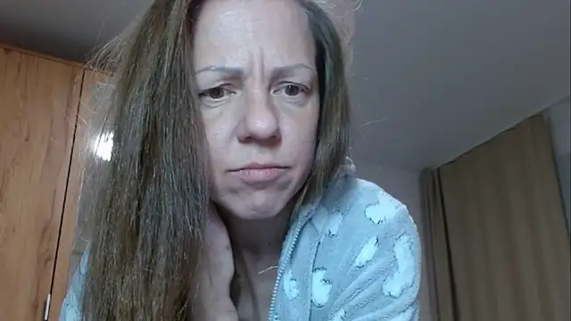 Snapshot of Popppka chatting on February 2025 10:21:02 PM Popppka online show from February 2025 10:21:02 PM