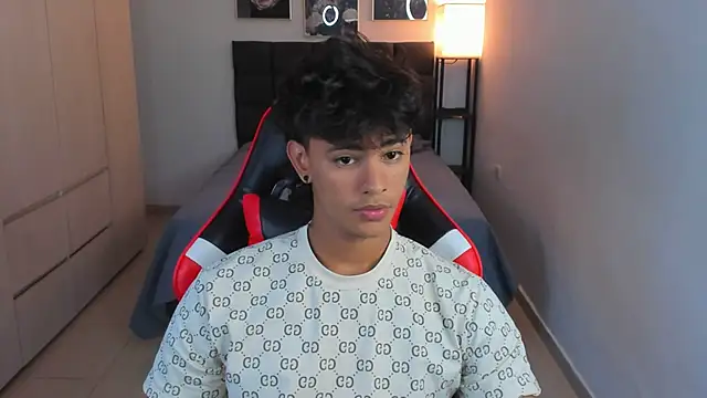 Snapshot of eren_lord chatting on February 2025 10:30:02 PM eren lord online show from February 2025 10:30:02 PM