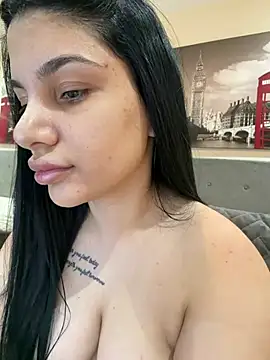 Samira30 online show from April 2026 05:49:01 PM