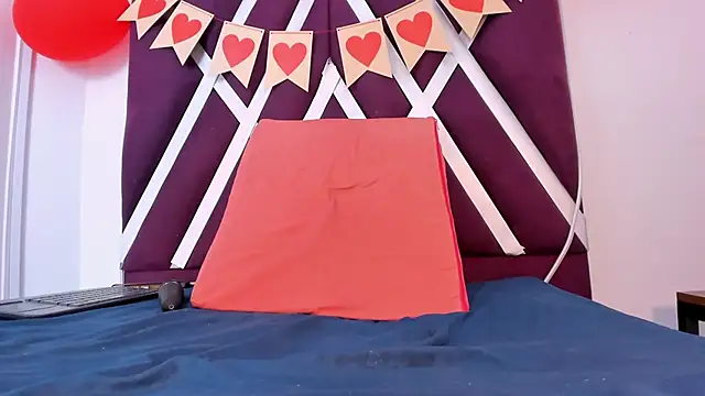 Snapshot of lara_murphy chatting on February 2026 09:10:01 PM lara murphy online show from February 2026 09:10:01 PM