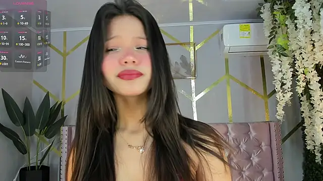 Snapshot of candy_beck chatting on February 2025 12:39:02 PM candy beck online show from February 2025 12:39:02 PM