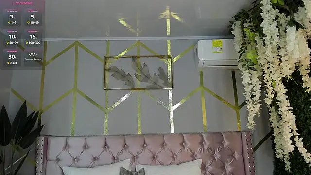 Snapshot of candy_beck chatting on February 2025 06:44:02 PM candy beck online show from February 2025 06:44:02 PM