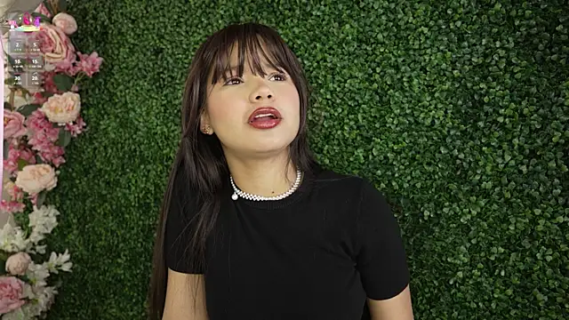 Snapshot of candy_beck chatting on April 2026 03:49:01 PM candy beck online show from April 2026 03:49:01 PM