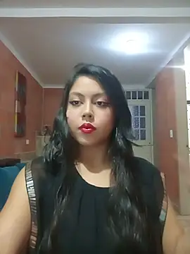 Snapshot of leah_passion chatting on July 2026 11:18:01 PM leah passion online show from July 2026 11:18:01 PM