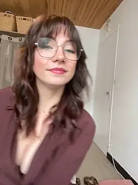 TalullaX online show from November 2025 10:48:02 AM