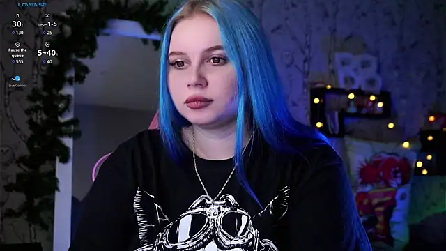 Snapshot of Moon_Valkyrie chatting on January 2025 01:00:01 PM Moon Valkyrie online show from January 2025 01:00:01 PM