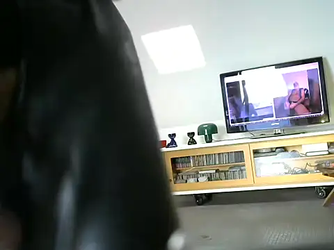 rodrigotof2000 online show from December 2025 10:20:02 AM