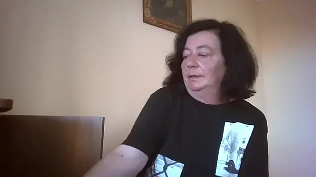 GypsiQueen2 online show from May 2026 05:20:01 PM