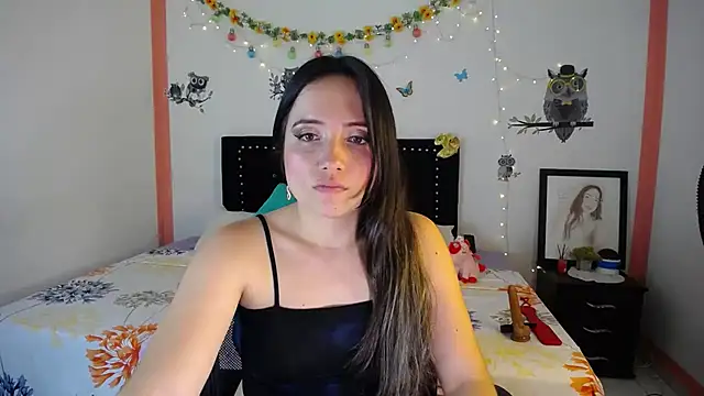 naughty girl 4u online show from February 2025 09:49:01 PM