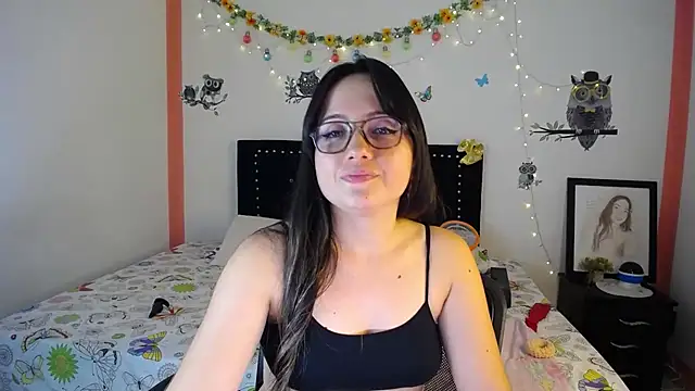 naughty girl 4u online show from February 2025 06:41:01 PM