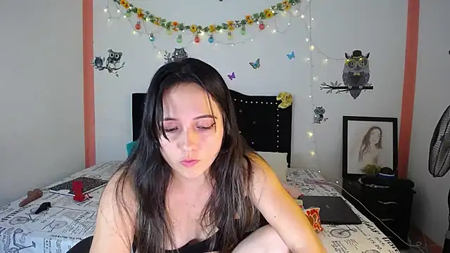 naughty girl 4u online show from March 2025 11:22:02 PM