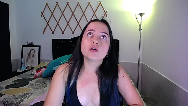 naughty girl 4u online show from September 2025 08:22:01 PM