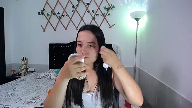 naughty girl 4u online show from January 2026 08:01:01 PM