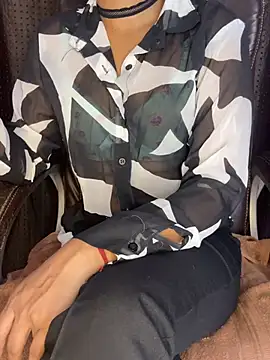 Snapshot of SCHOOL_Girl_0 chatting on December 2024 04:18:01 PM SCHOOL Girl 0 online show from December 2024 04:18:01 PM