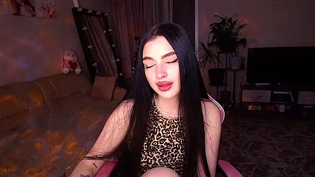   Malika   online show from December 2025 04:04:01 PM