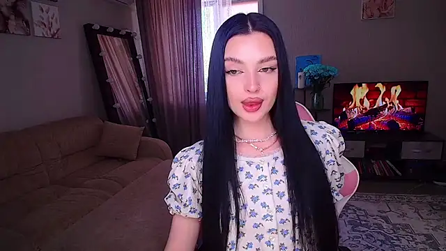 Snapshot of __Malika__ chatting on May 2026 10:44:02 AM Malika online show from May 2026 10:44:02 AM