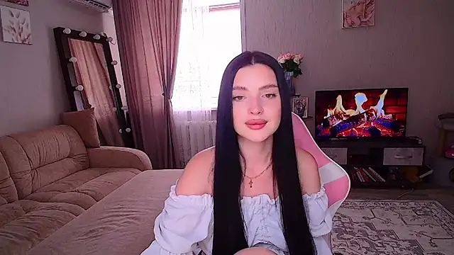 Snapshot of __Malika__ chatting on June 2026 05:25:01 AM Malika online show from June 2026 05:25:01 AM