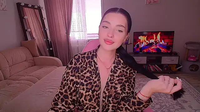 Snapshot of __Malika__ chatting on June 2026 06:36:02 AM Malika online show from June 2026 06:36:02 AM
