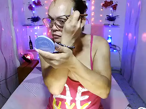 UrAsianPrincessDanie online show from December 2024 07:52:02 AM