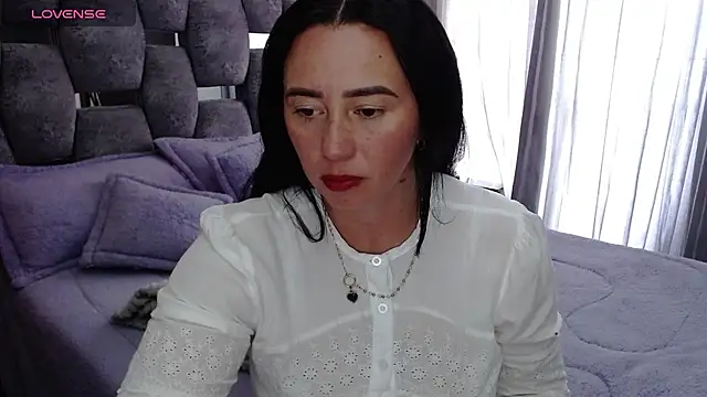 Snapshot of sara_hott_1 chatting on October 2025 08:09:02 PM sara hott 1 online show from October 2025 08:09:02 PM