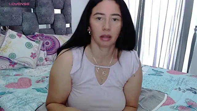 Snapshot of sara_hott_1 chatting on October 2025 01:56:02 PM sara hott 1 online show from October 2025 01:56:02 PM