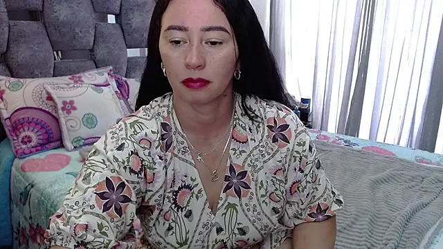 Snapshot of sara_hott_1 chatting on November 2025 02:59:02 PM sara hott 1 online show from November 2025 02:59:02 PM