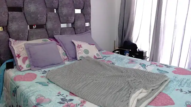 Snapshot of sara_hott_1 chatting on November 2025 01:22:02 PM sara hott 1 online show from November 2025 01:22:02 PM