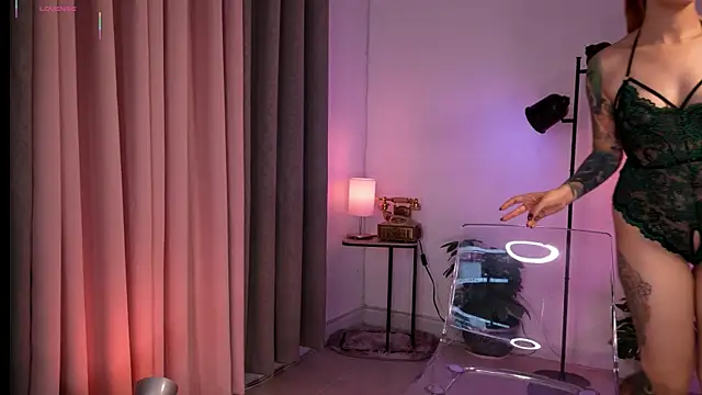 RedJasmine  online show from April 2026 09:23:01 PM