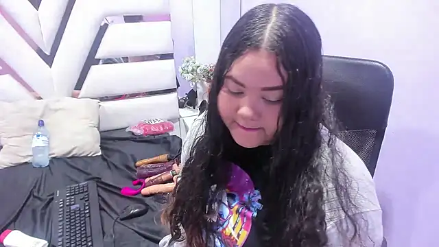 ValenTitis online show from December 2024 07:54:02 PM