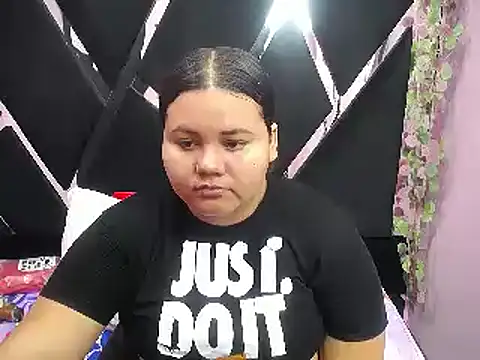 ValenTitis online show from February 2025 02:05:02 AM