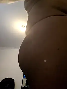 Mcook19 online show from April 2026 11:35:01 PM