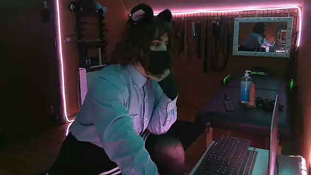 Ginny-the-bdsm-nympho online show from October 2025 04:17:01 PM