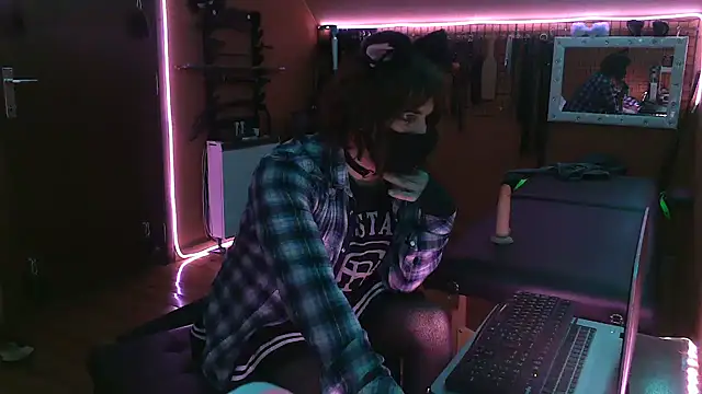 Ginny-the-bdsm-nympho online show from February 2026 05:52:01 PM