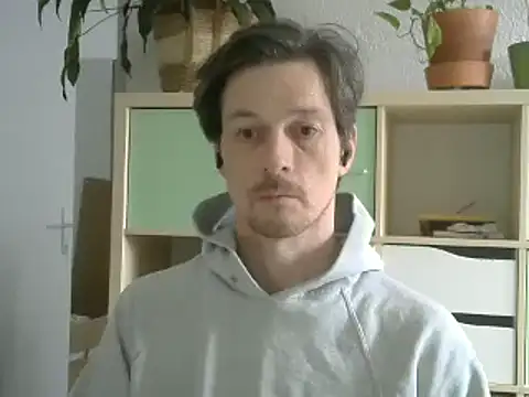 Snapshot of snowypaul11 chatting on March 2025 01:10:02 PM snowypaul11 online show from March 2025 01:10:02 PM