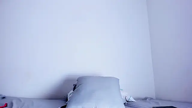 Skarleth69 online show from March 2026 11:50:02 AM