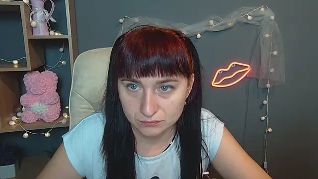 Snapshot of NinaFlawlees chatting on September 2025 12:07:01 PM NinaFlawlees online show from September 2025 12:07:01 PM