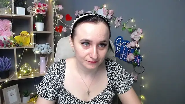 NinaFlawlees online show from July 2026 06:09:01 AM