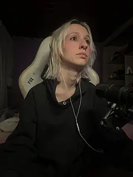Snapshot of bunnydark00 chatting on May 2026 02:41:02 AM bunnydark00 online show from May 2026 02:41:02 AM