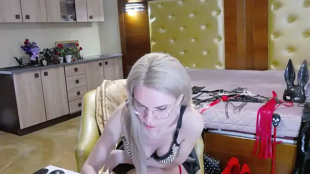 DomCaprisse online show from March 2026 10:43:01 AM