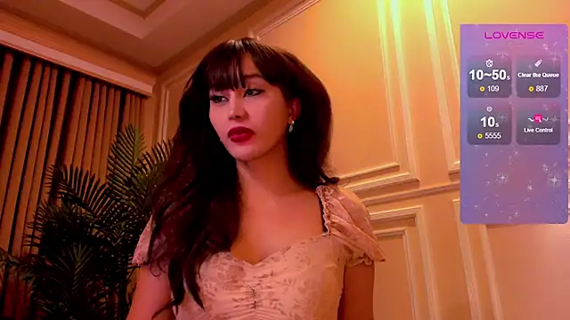 YOURCRISTINAS online show from November 2025 01:44:02 PM