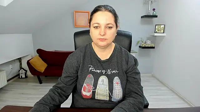 LollaGirl online show from February 2026 04:16:02 AM