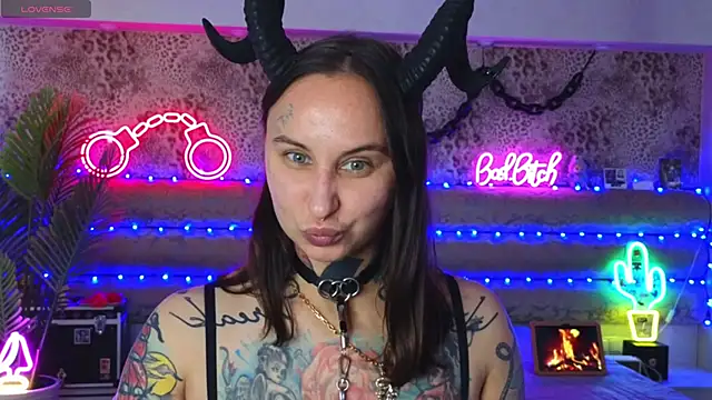 Snapshot of Cool_Freak_ chatting on May 2026 10:13:01 AM Cool Freak online show from May 2026 10:13:01 AM
