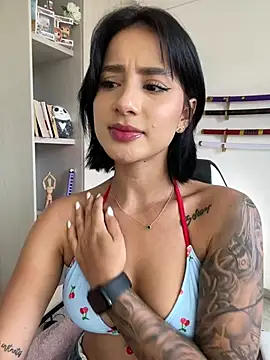 Snapshot of Ale_Lewis chatting on December 2024 07:25:02 PM Ale Lewis online show from December 2024 07:25:02 PM