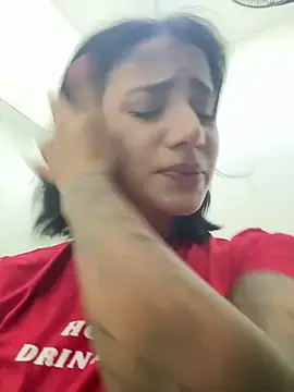 Snapshot of Ale_Lewis chatting on February 2025 01:44:01 AM Ale Lewis online show from February 2025 01:44:01 AM