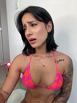 Snapshot of Ale_Lewis chatting on February 2025 04:23:02 PM Ale Lewis online show from February 2025 04:23:02 PM