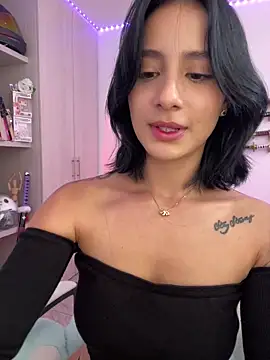 Snapshot of Ale_Lewis chatting on March 2025 09:37:02 PM Ale Lewis online show from March 2025 09:37:02 PM