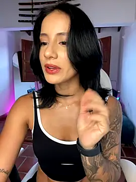 Snapshot of Ale_Lewis chatting on September 2025 08:56:02 PM Ale Lewis online show from September 2025 08:56:02 PM